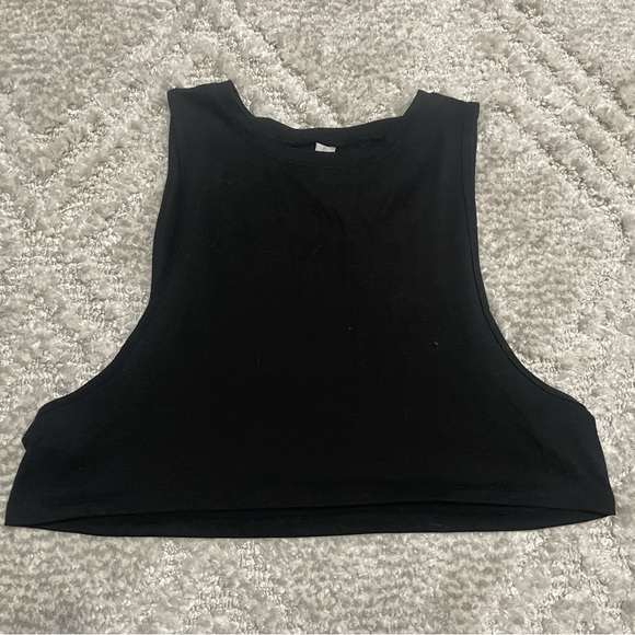 Cropped Black Workout Tank Size Small - Picture 1 of 2